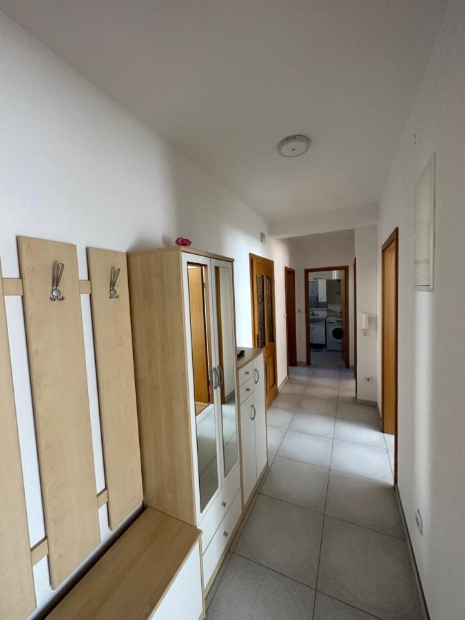 Spacious 3-Bedroom Condo Next To City Center Pristina Exterior foto